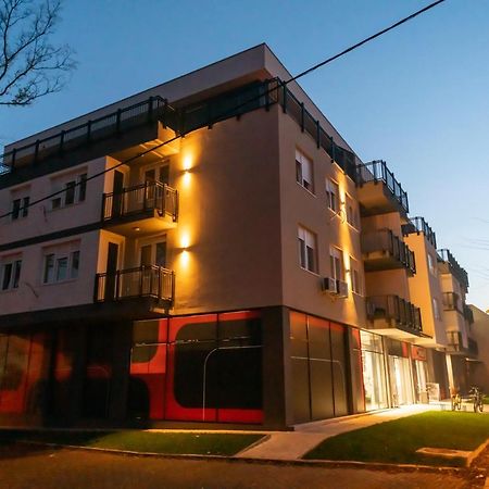 Family Resort Subotica Apartments Ngoại thất bức ảnh