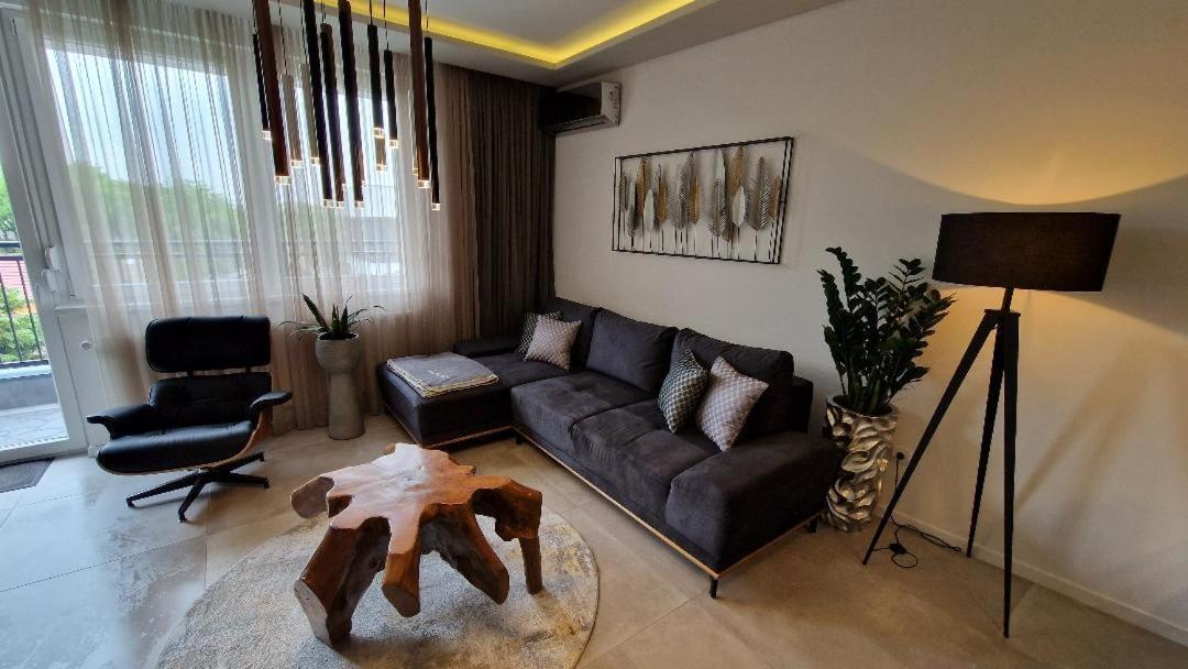 Family Resort Subotica Apartments Ngoại thất bức ảnh